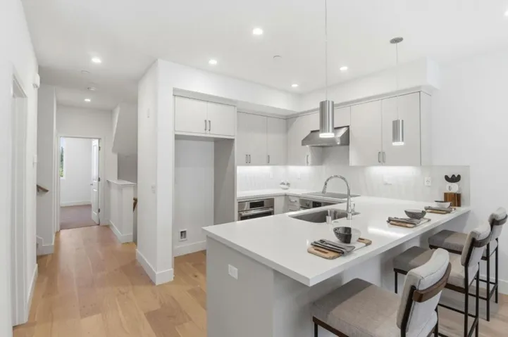 1107 Juana Court, Palo Alto, California 94303