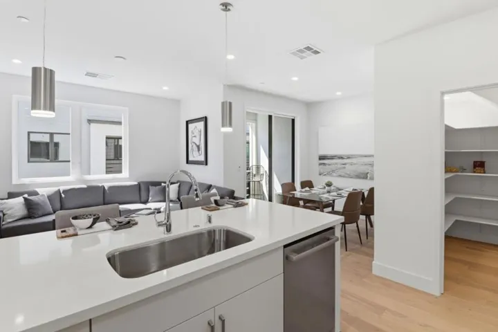 1107 Juana Court, Palo Alto, California 94303