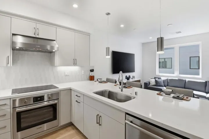 1107 Juana Court, Palo Alto, California 94303