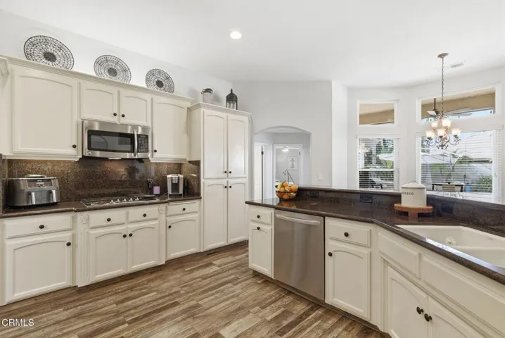 23-web-or-mls-11708-new-hampshire-ave