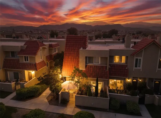 17906 River Circle 1, Canyon Country, California 91387