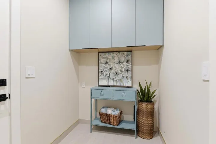 Indoor laundry room