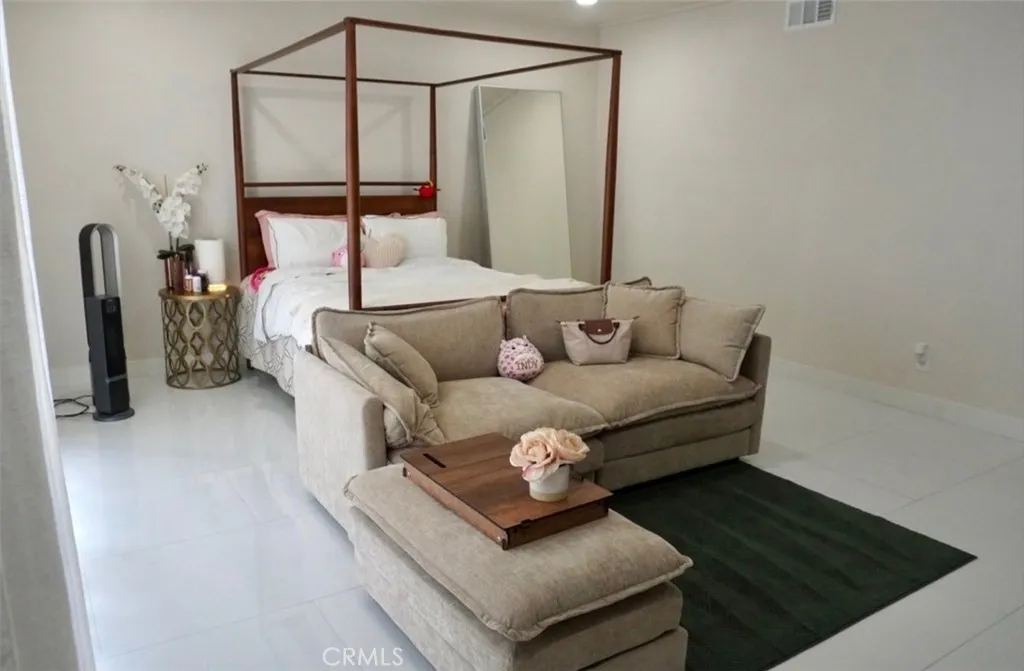 Den- POSSIBLE 5th Bedroom