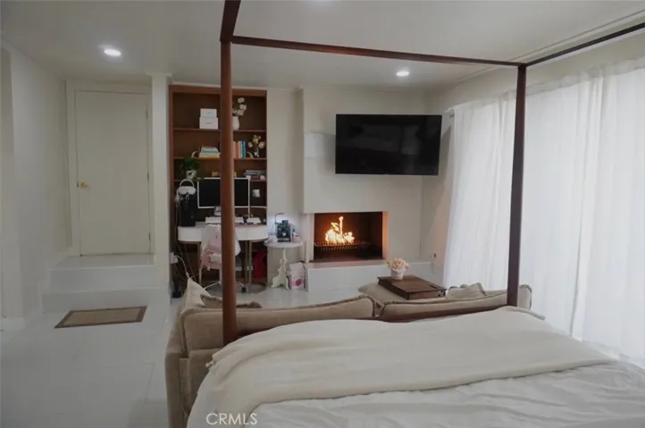 Den- POSSIBLE 5th Bedroom