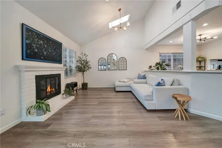 21733 Vintage, Chatsworth, California 91311