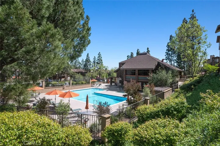 2514 E Willow Street 105, Signal Hill, California 90755