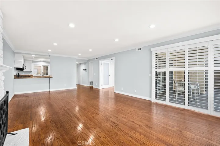 2514 E Willow Street 105, Signal Hill, California 90755