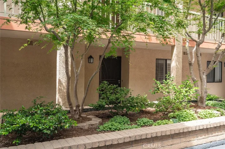 2514 E Willow Street 105, Signal Hill, California 90755