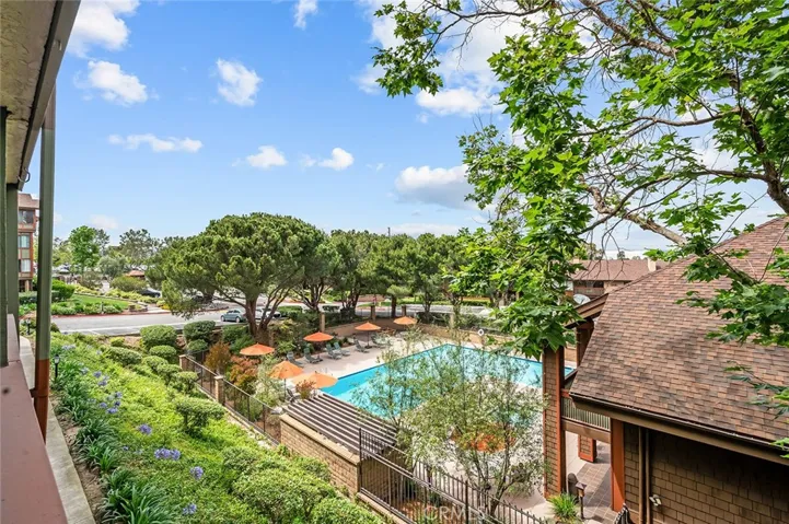 2514 E Willow Street 105, Signal Hill, California 90755