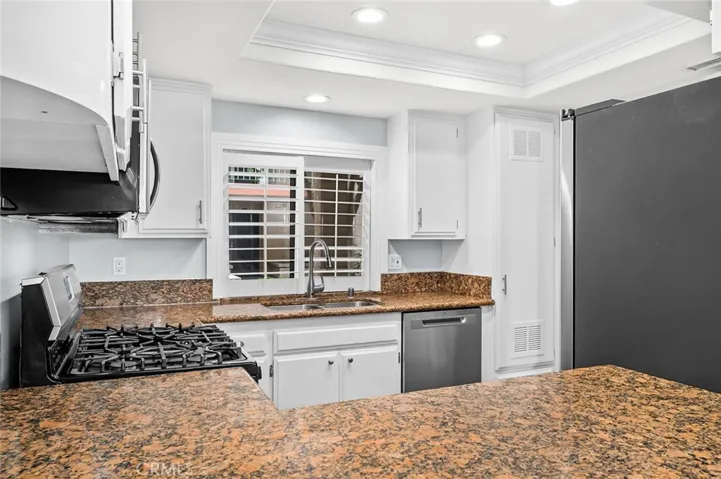 2514 E Willow Street 105, Signal Hill, California 90755
