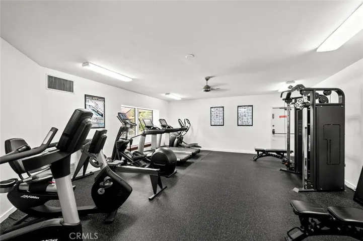 2514 E Willow Street 105, Signal Hill, California 90755