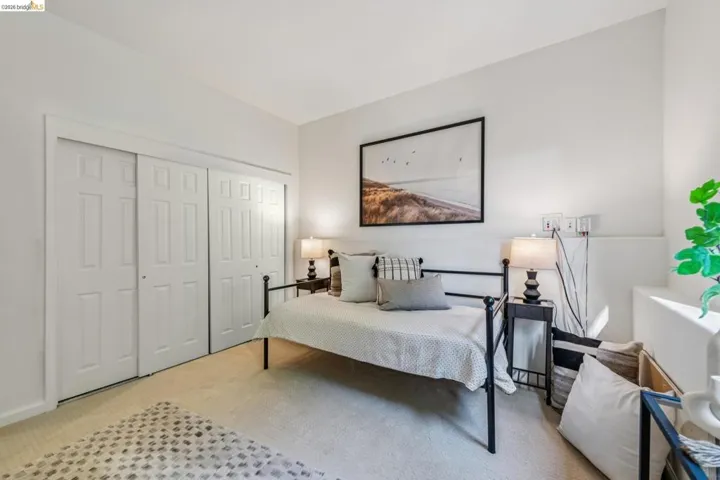 35 Bay Forest Ct, Oakland, California 94611
