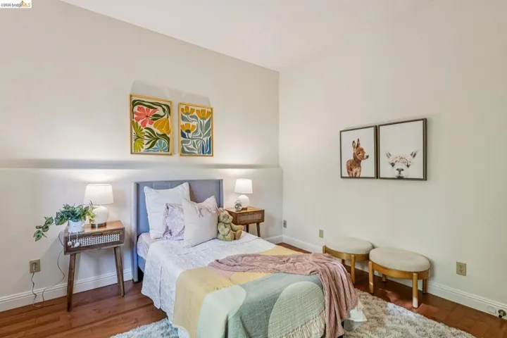 35 Bay Forest Ct, Oakland, California 94611