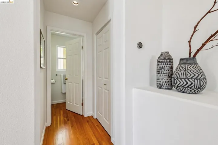 35 Bay Forest Ct, Oakland, California 94611