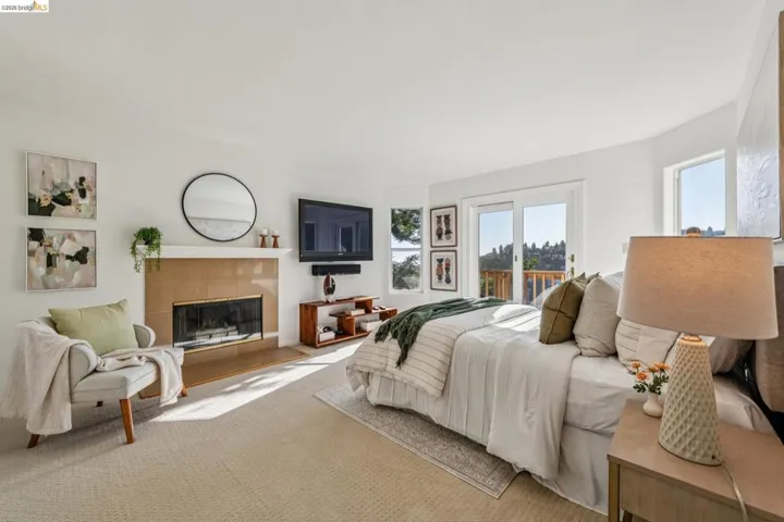 35 Bay Forest Ct, Oakland, California 94611