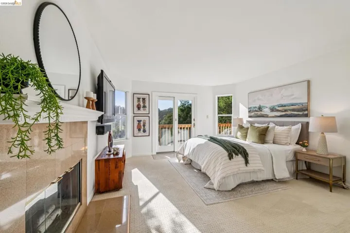 35 Bay Forest Ct, Oakland, California 94611