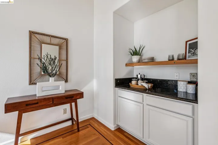 35 Bay Forest Ct, Oakland, California 94611