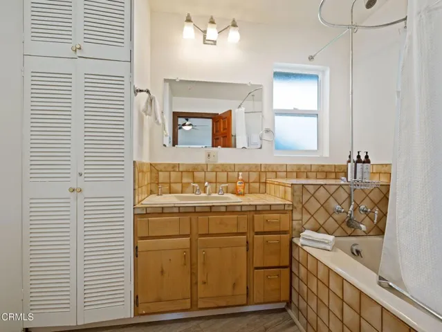 Headlands Cove Bath 2