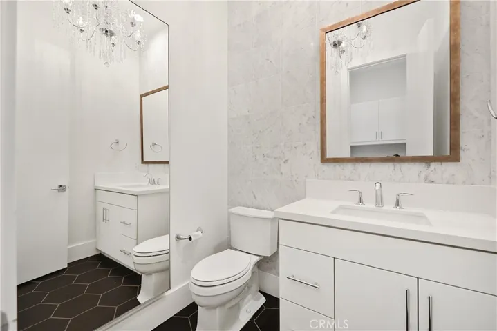 Guest Powder room