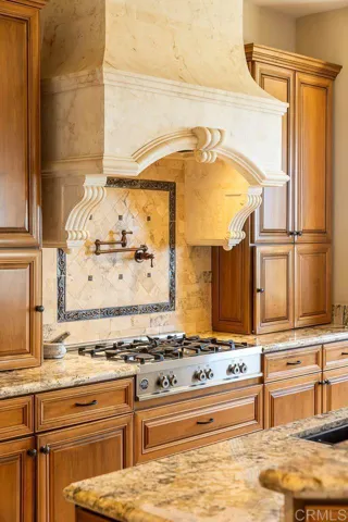 7133 Obelisco Circle, Carlsbad, California 92009