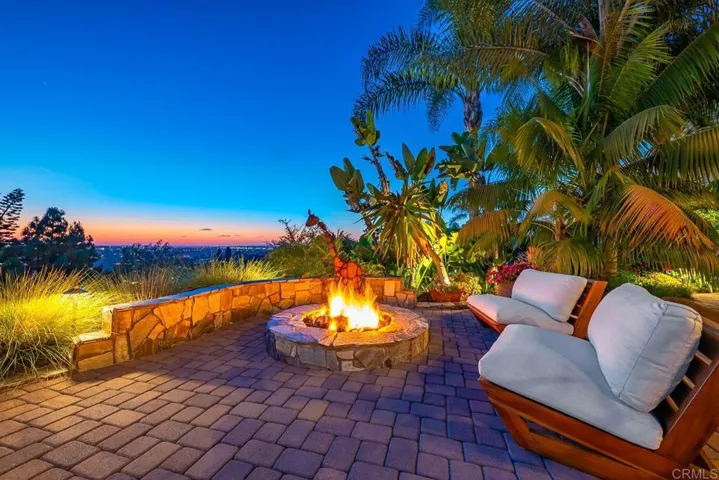 7133 Obelisco Circle, Carlsbad, California 92009