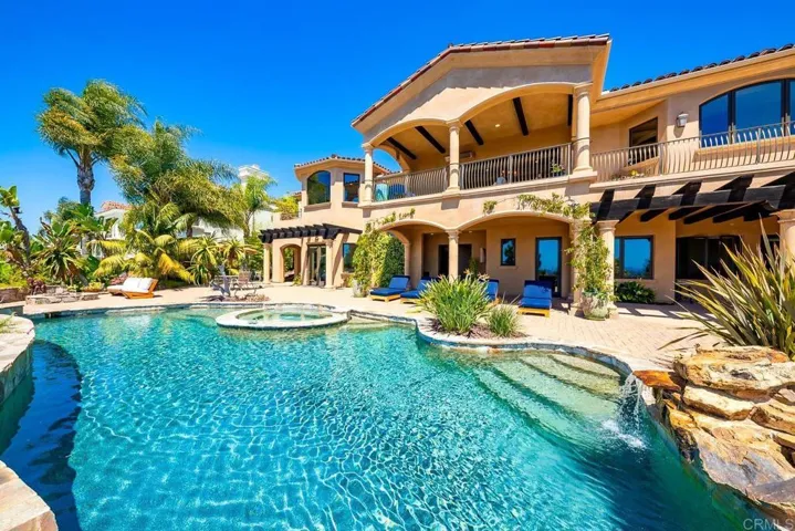 7133 Obelisco Circle, Carlsbad, California 92009