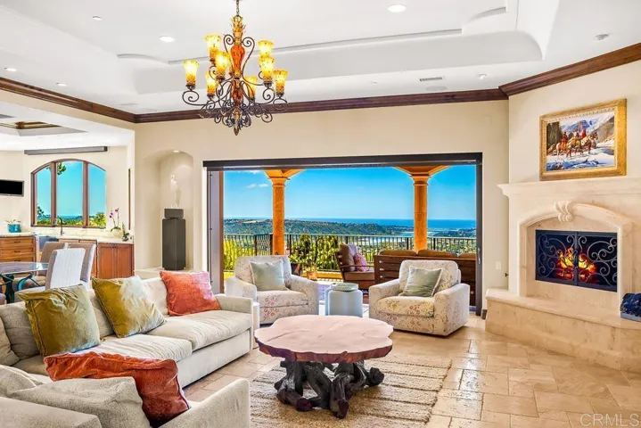 7133 Obelisco Circle, Carlsbad, California 92009