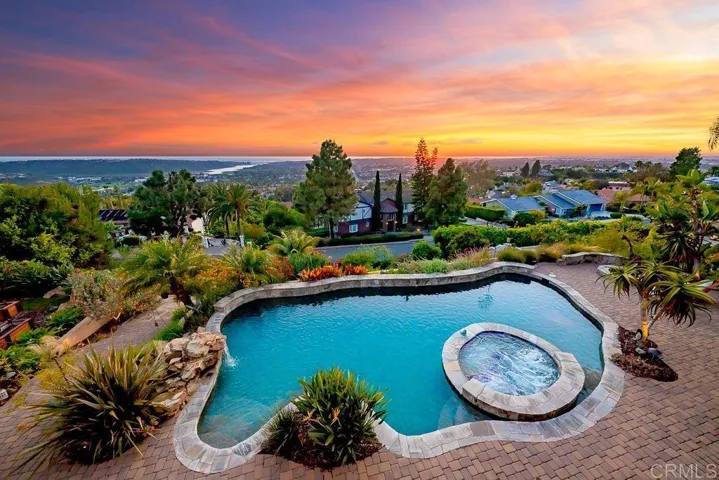 7133 Obelisco Circle, Carlsbad, California 92009
