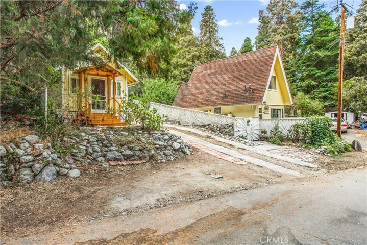 39429 Canyon Drive, Forest Falls, California 92339