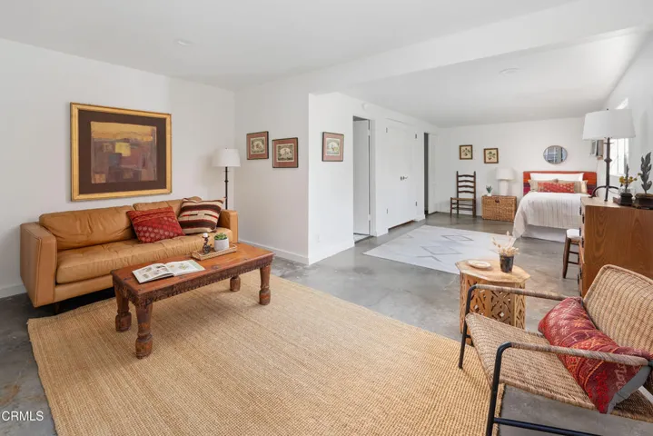 33-Guest House