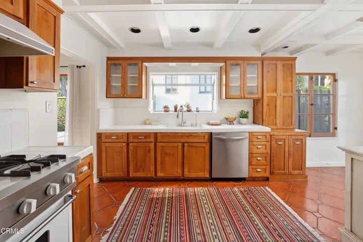 18-Kitchen