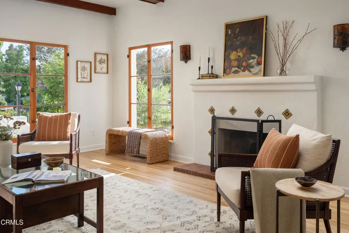 07-Living Room