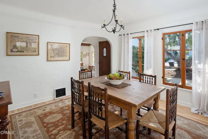 14-Dining Room