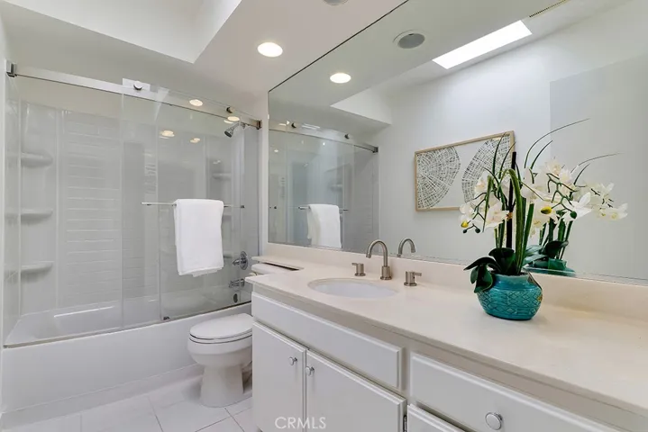 18424 Lemarsh, Northridge, California 91325