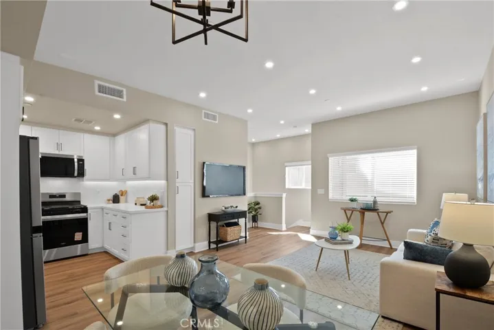 18090 Prairie Avenue 101, Torrance, California 90504