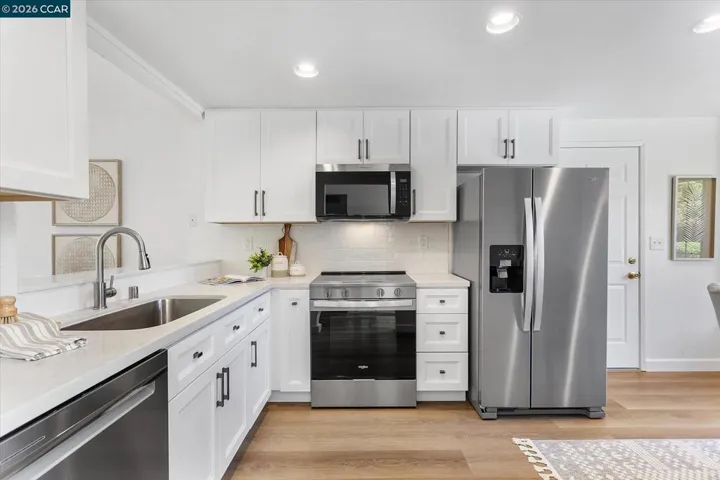 2407 Bay Meadows Cir, Pleasanton, California 94566