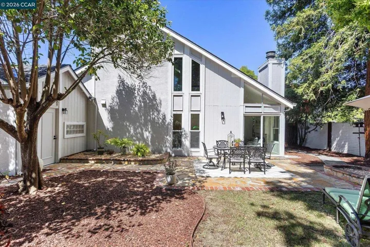 2407 Bay Meadows Cir, Pleasanton, California 94566