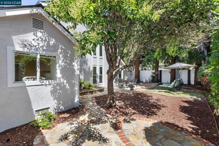 2407 Bay Meadows Cir, Pleasanton, California 94566