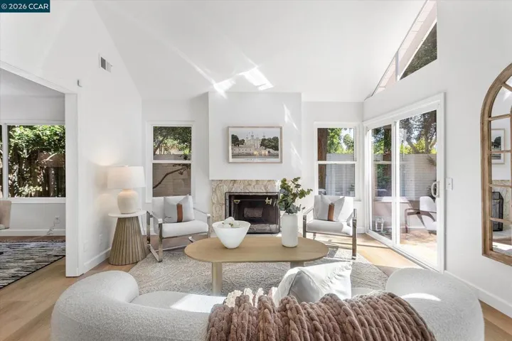 2407 Bay Meadows Cir, Pleasanton, California 94566