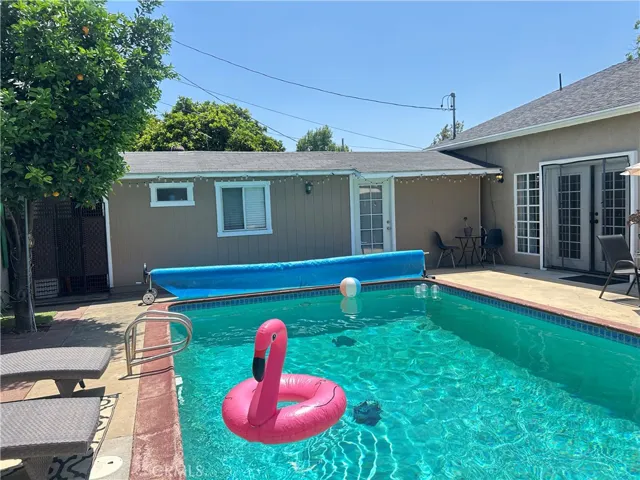 Detached structure poolside