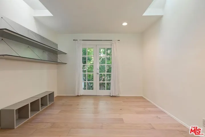 7586 Woodrow Wilson Drive, Los Angeles, California 90046