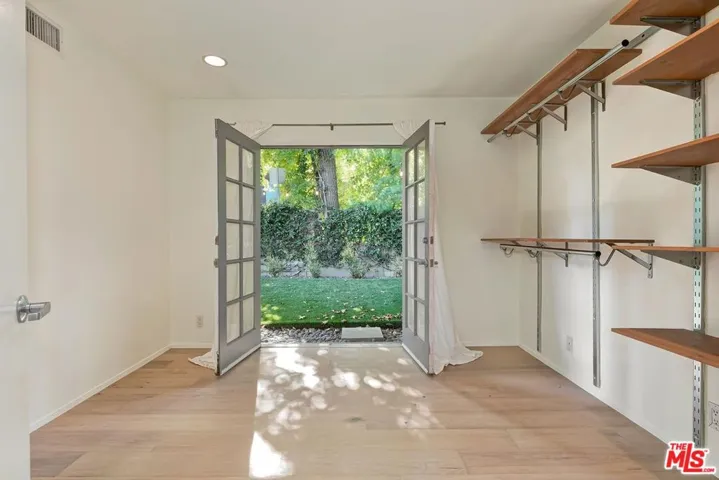 7586 Woodrow Wilson Drive, Los Angeles, California 90046