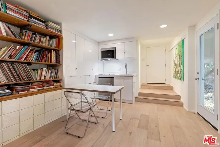 7586 Woodrow Wilson Drive, Los Angeles, California 90046
