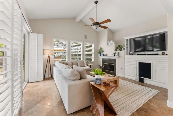 1546 Black Walnut Drive, San Marcos, California 92078