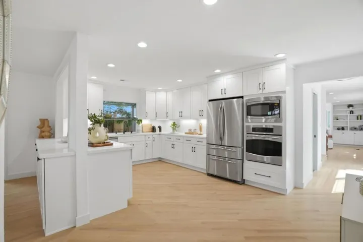 385 Carmelita Drive, Mountain View, California 94040