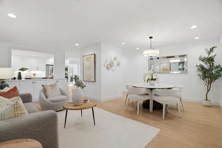 385 Carmelita Drive, Mountain View, California 94040