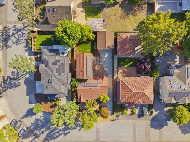 385 Carmelita Drive, Mountain View, California 94040