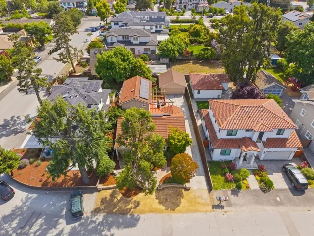 385 Carmelita Drive, Mountain View, California 94040