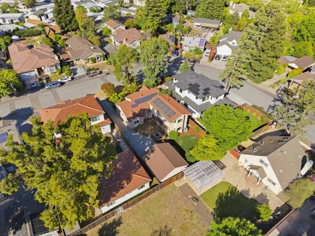 385 Carmelita Drive, Mountain View, California 94040