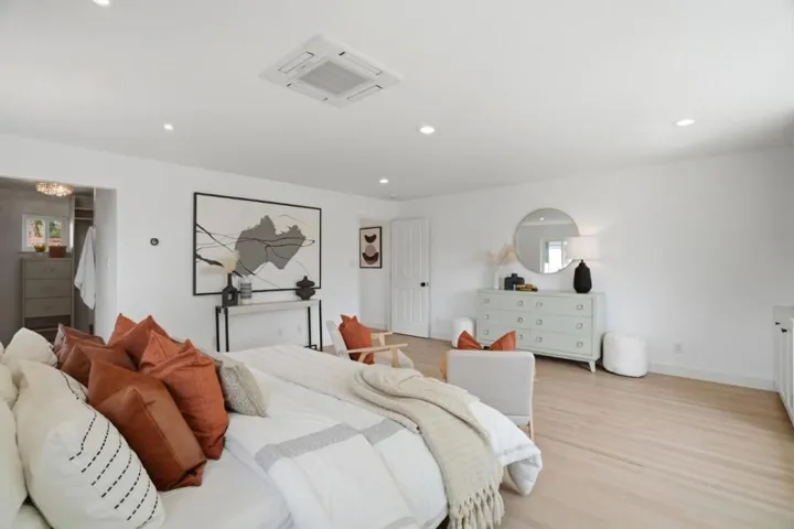 385 Carmelita Drive, Mountain View, California 94040